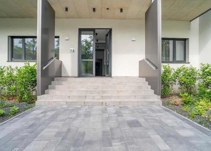 Patronka - Stylish With A Divided Sleeping Area アパート