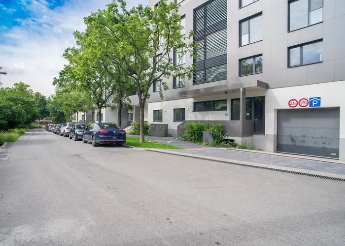 Patronka - Stylish With A Divided Sleeping Area Appartement