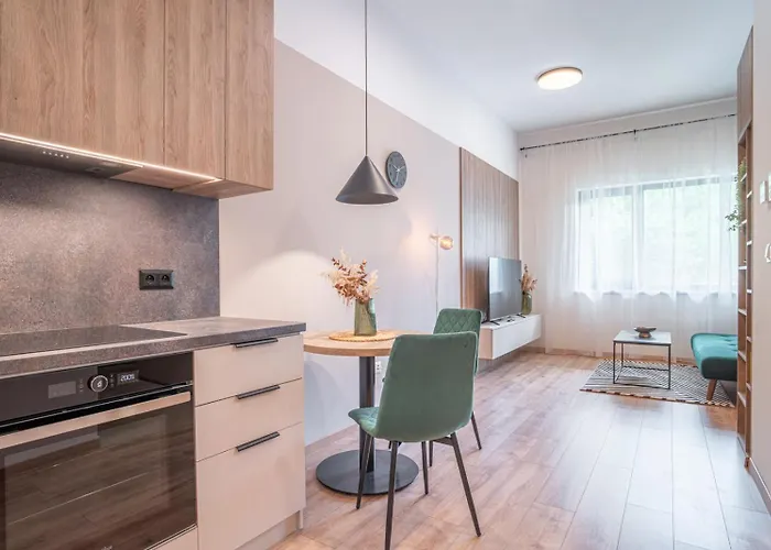 Patronka - Stylish With A Divided Sleeping Area * Bratislava