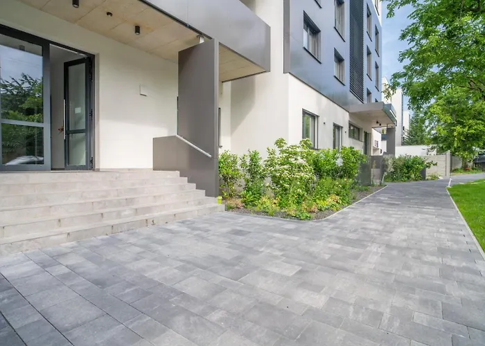 Patronka - Stylish With A Divided Sleeping Area براتسيلافا